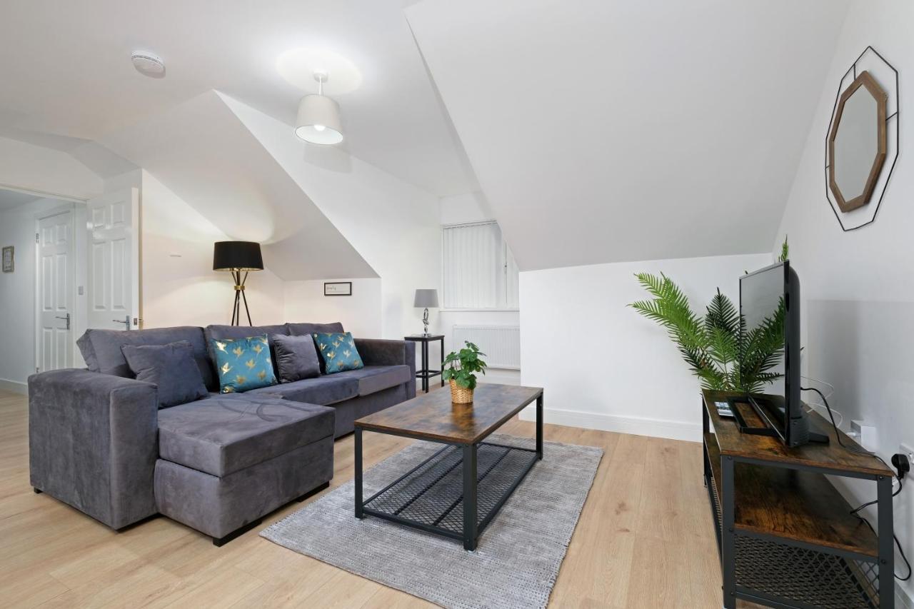 Pinewood Studios, Iver Slough Heathrow 1 & 2 Bedroom Apartments With Parking By Arista Living Eksteriør bilde