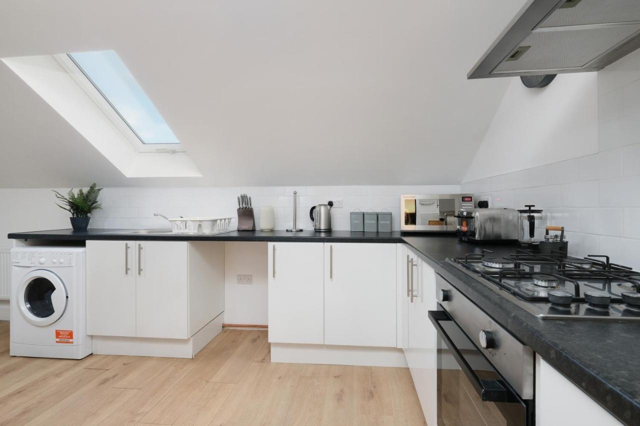 Pinewood Studios, Iver Slough Heathrow 1 & 2 Bedroom Apartments With Parking By Arista Living Eksteriør bilde